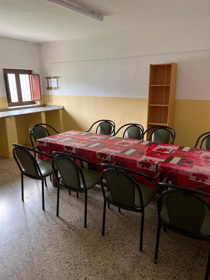 Albergue Municipal Hostel Сан Мартин дел Камино Екстериор снимка